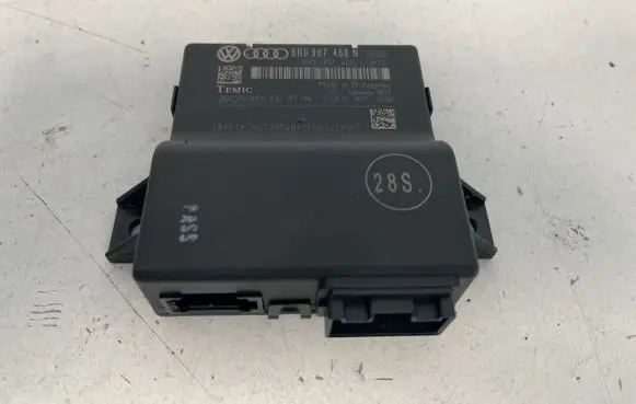Audi A5 Sportback 8TA Gateway control module 8R0907468N