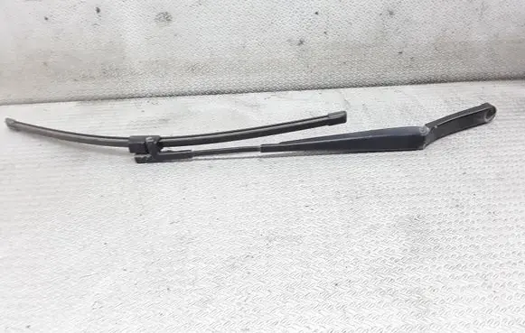 Front wiper blade arm