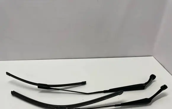 Audi Q3 F3 Windshield/front glass wiper blade 83B955408A 83B955407A