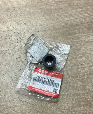 Suzuki Swift I Windshield washer fluid reservoir/tank 3845375000
