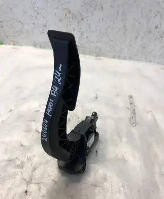 Audi A4 S4 B9 8W Accelerator throttle pedal 8w1723523