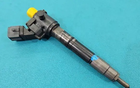 Fuel injector