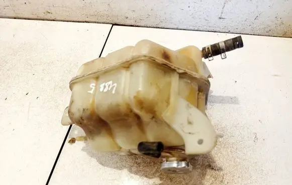 Nissan Navara D40 Coolant expansion tank/reservoir 