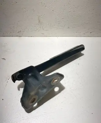 Engine bonnet/hood hinges