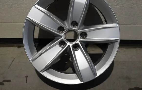 Volkswagen Beetle A5 R16 alloy rim 5C0071496