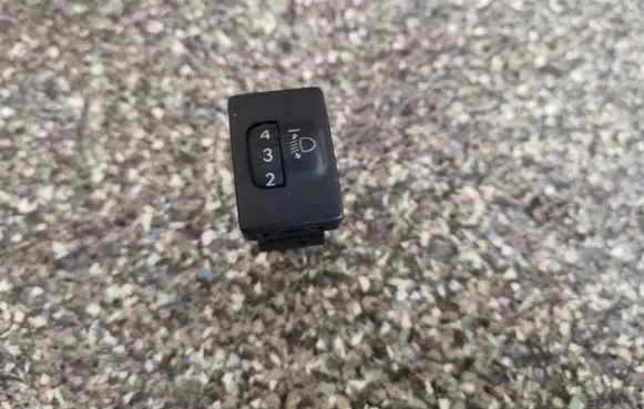 Toyota Urban Cruiser (XP110) Headlight level height control switch 134159