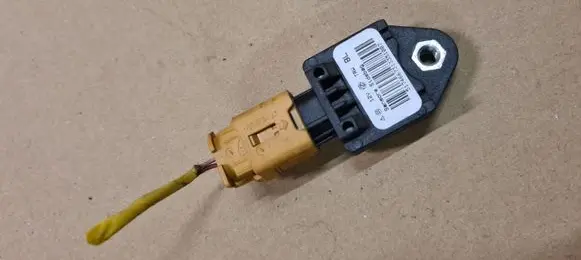 Fiat Croma Airbag deployment crash/impact sensor 5174667313351007 PBTGF15J3