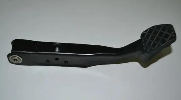 Volkswagen PASSAT B6 Brake pedal 