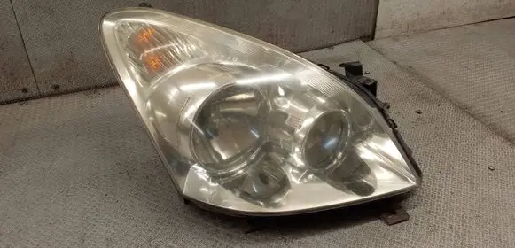 Toyota Corolla Verso AR10 Headlight/headlamp 