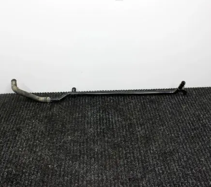 Audi Q7 4L Engine coolant pipe/hose 7L8121058J