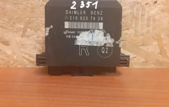 Mercedes-Benz E W210 Door control unit/module 2351 2108207626