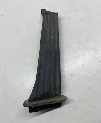 BMW 3 E36 Accelerator throttle pedal 11588551