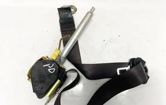 Audi A4 S4 B5 8D Front seatbelt 95gs08l000 2207ls-1