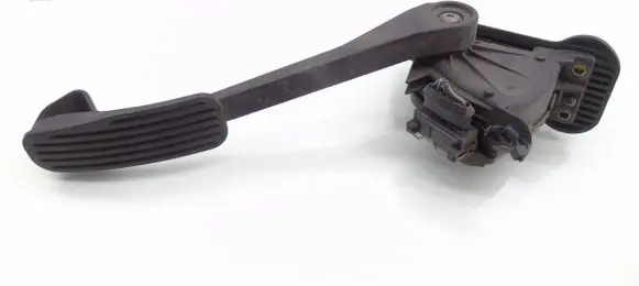 Volvo S60 Accelerator throttle pedal 30636004