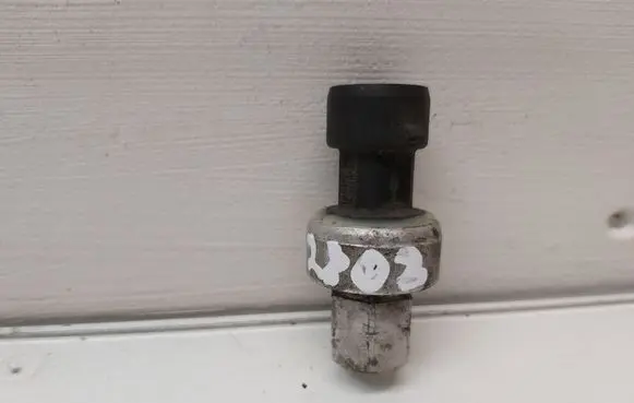 Air conditioning (A/C) pressure sensor