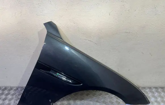 Jaguar XE Fender