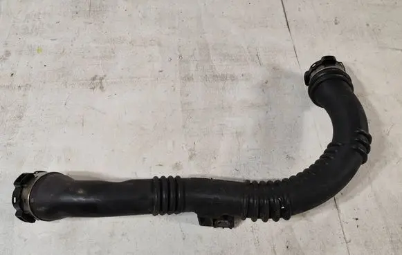 Opel Vivaro Intercooler hose/pipe 144606126R 93867727