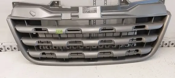 Renault Master III Front bumper upper radiator grill 623100256R