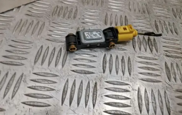 Audi A4 S4 B6 8E 8H Airbag deployment crash/impact sensor 8E0959643