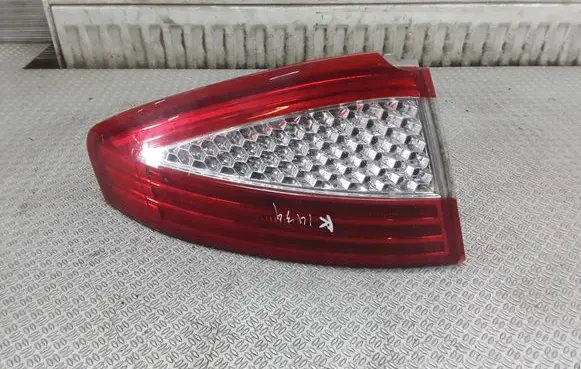 Ford Mondeo MK IV Rear/tail lights 7S7113405A