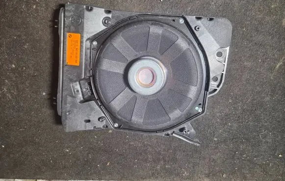 BMW 4 F32 F33 Subwoofer speaker 9210152 20117311 48009002