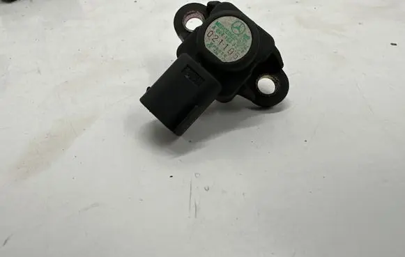 Mercedes-Benz E W211 Air pressure sensor A0041533228