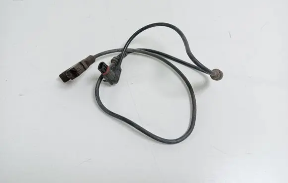 Mercedes-Benz C W204 Brake pads wear sensor A2045408605
