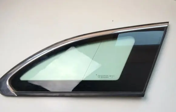 Peugeot 508 Rear side window 856808