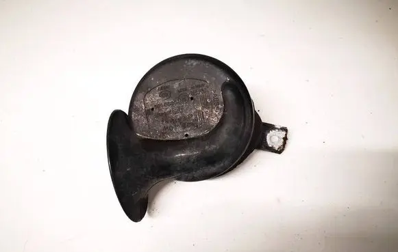 Tesla Model S Horn signal E10020046