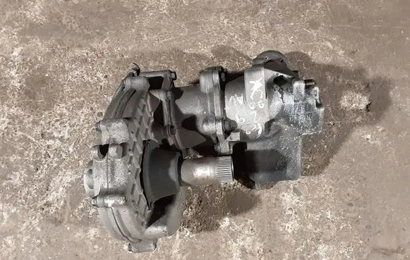 Gearbox transfer box case