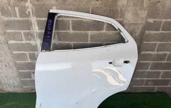 Opel Mokka Rear door