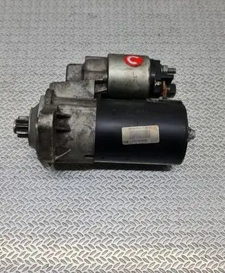 Volkswagen Golf IV Starter motor