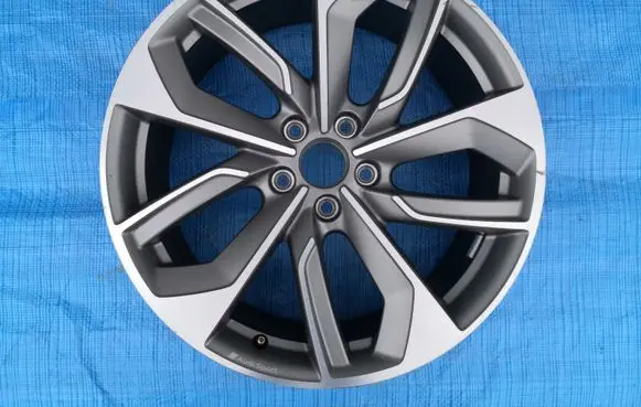 Audi Q2 - R19 alloy rim 81A601025AC