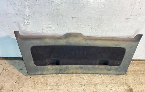 Volkswagen Golf IV Tailgate trim 1j5867601k