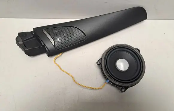 BMW 2 F46 Front door speaker 9210452 9364956