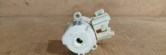 Toyota Yaris Ignition lock contact 