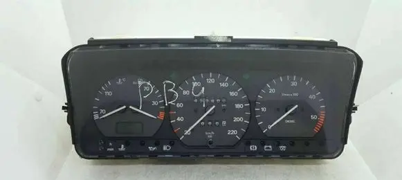 Volkswagen PASSAT B4 Speedometer (instrument cluster) 3A0919033C