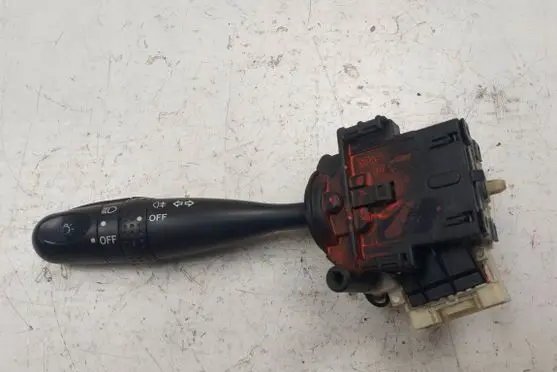Toyota Yaris Indicator stalk 173648