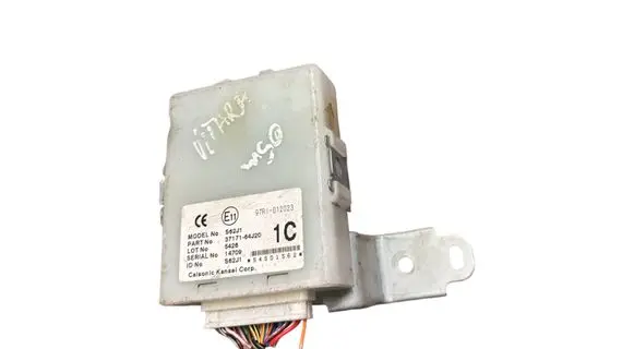 Suzuki Grand Vitara II Door central lock control unit/module 3717164J20 97RI012023