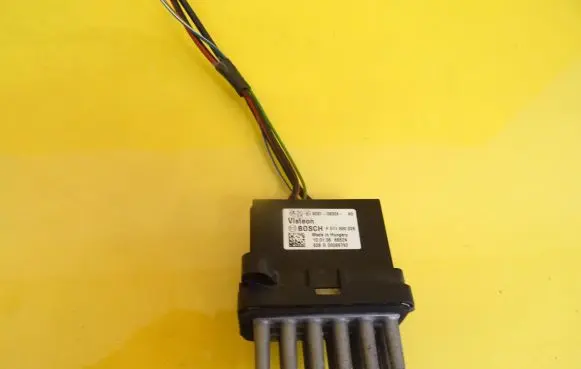 Ford Focus Heater blower motor/fan resistor F011500028 6G9T19E624 6G9T-19E624-AD