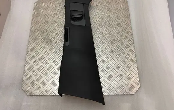 Volvo XC60 (B) pillar trim (top) 31479008