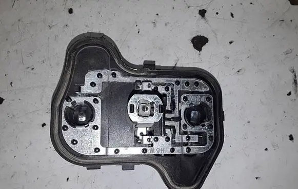 Volkswagen Golf V Tail light bulb cover holder 1K6945258