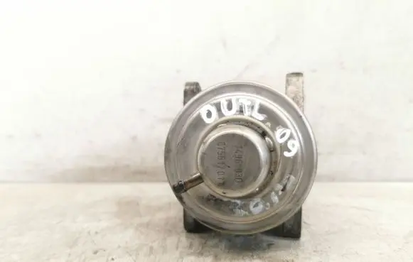 Mitsubishi Outlander EGR valve 038129637D