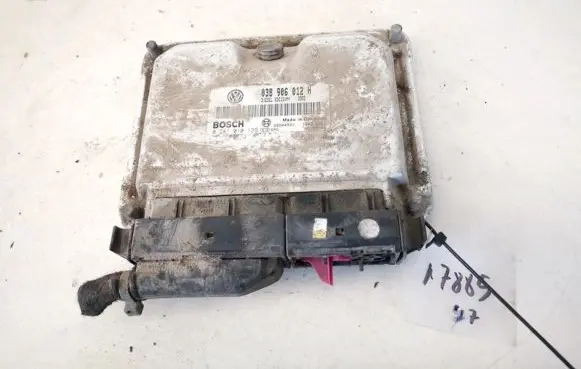 Skoda Octavia Mk1 (1U) Engine control unit/module 038906012h 0281010129