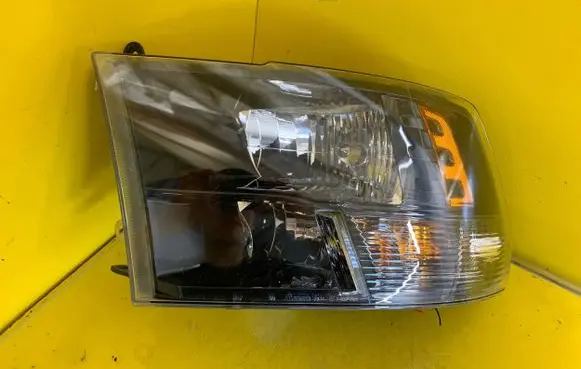 Dodge RAM 1500 DS Headlight/headlamp 68270497AE