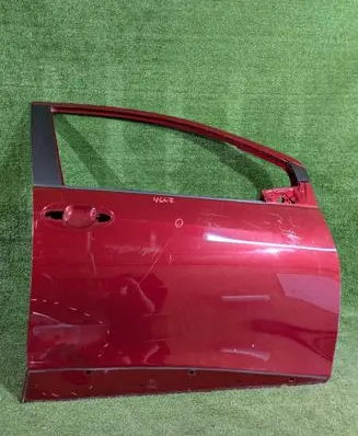 Toyota Yaris Front door
