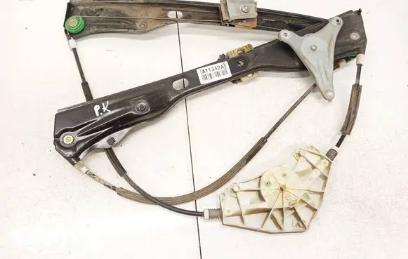 Volkswagen PASSAT B6 Sliding door window regulator with motor