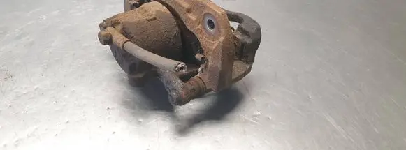 Toyota Prius+ (ZVW40) Front brake caliper