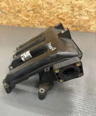BMW 1 E81 E87 Intake manifold 7788194