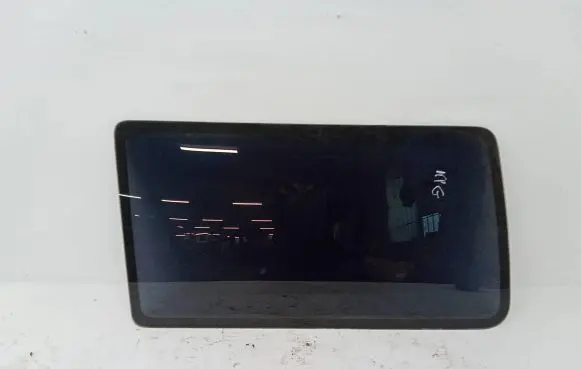 Volkswagen Multivan T4 Rear side window 43R001025 DOT27M320AS2